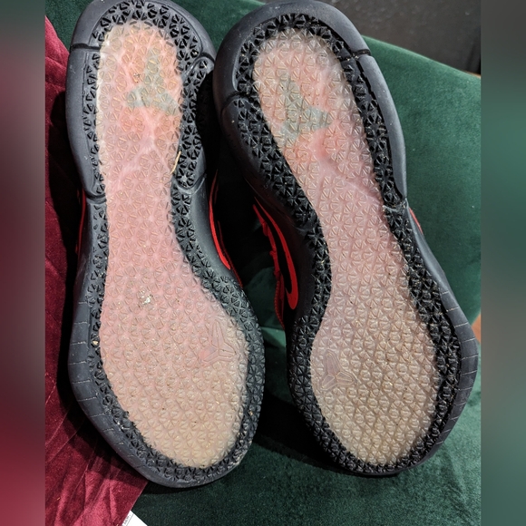 Nike Kobe A.D. NXT 2017 red basketball shoe - Picture 4 of 6